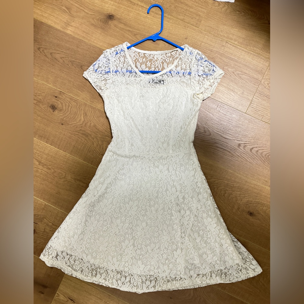 Lace White Shortsleeve Dress